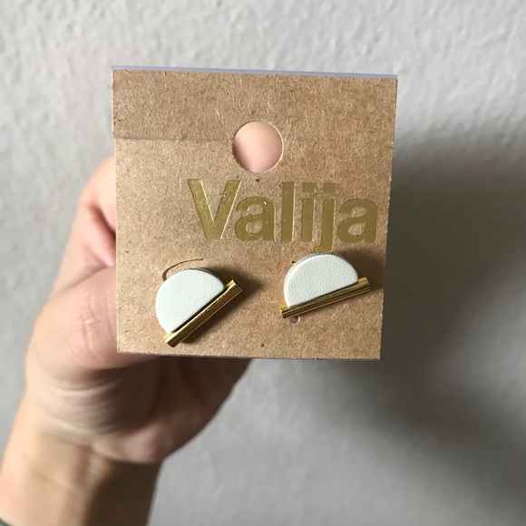 Valija Jewelry - Valija earrings.